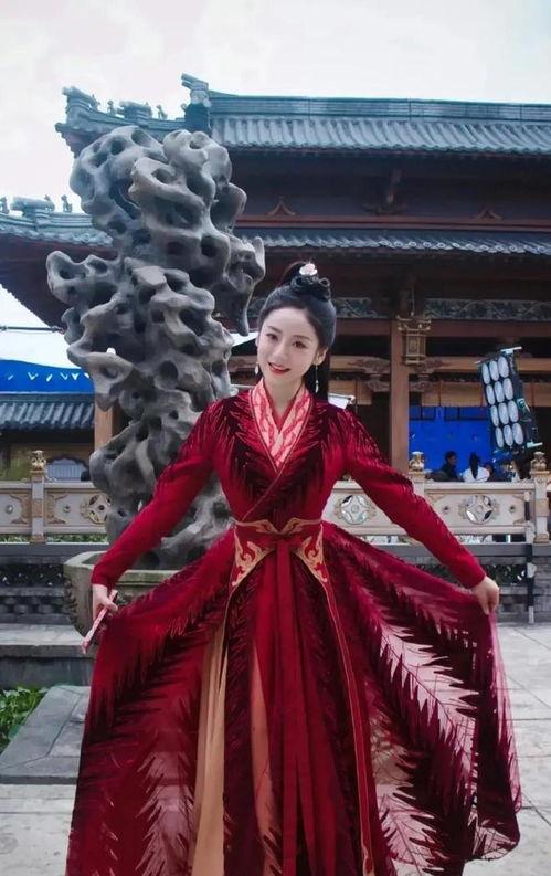 娱乐吃瓜八卦两个人,吃瓜群众热议的两位明星幕后故事 第2张 娱乐吃瓜八卦两个人,吃瓜群众热议的两位明星幕后故事 第2张