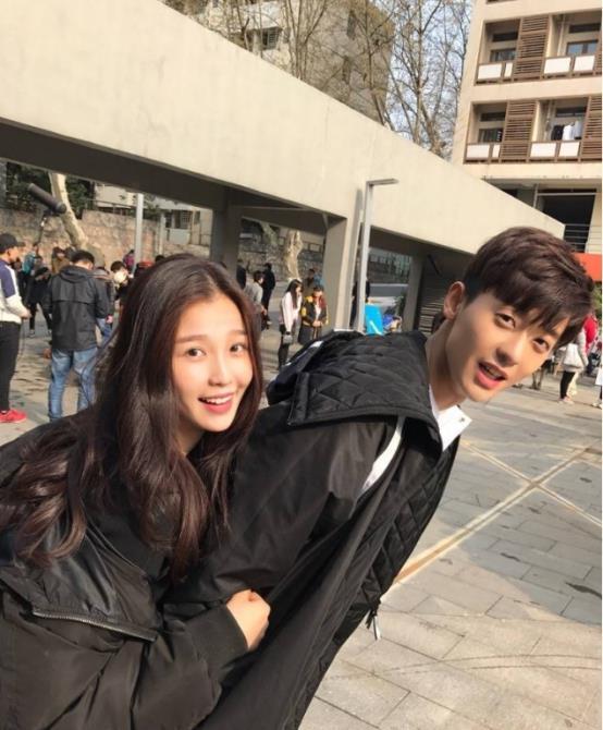 吃瓜娱乐圈博主真吗,真相与谣言的较量 第1张 吃瓜娱乐圈博主真吗,真相与谣言的较量 第1张